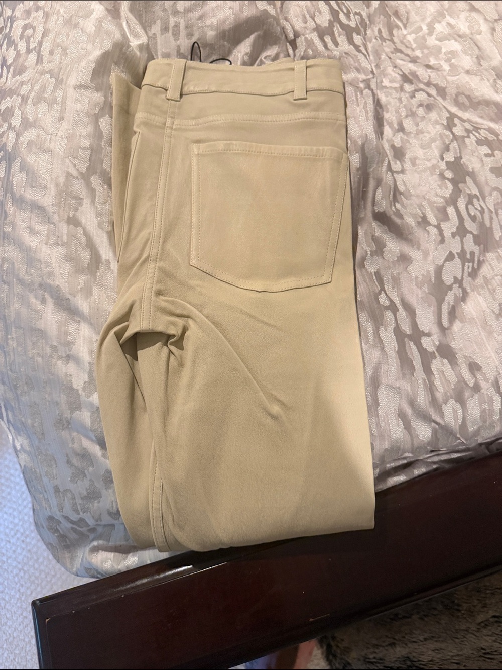Theory Ankle & Cropped leather Pants in Beige and black